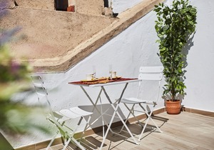 Duplex penthouse with terrace in pure center, 2 to 8 people, at Puerta del Sol