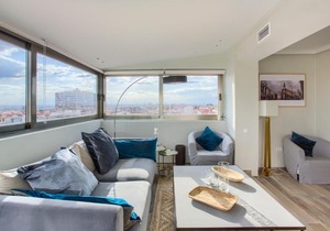 El encanto de Madrid en un hermoso apartamento.