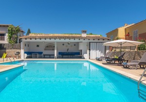 ES PINS - Nice flat with shared pool and very close to the beach. Free WiFi.