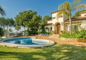 Family Villa Near L'Albir Beaches