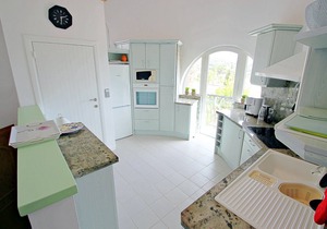 Golondrina - panoramic hillside holiday house in Moraira