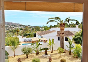 Golondrina - panoramic hillside holiday house in Moraira