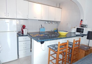 Great 3 Bed 1 Bath Apartment Los Altos with roof terrace