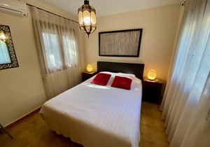 Great Pool, Bar, Privacy, sea Views. All-day Relax & fun for Families With Kids