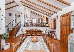 Holiday Home Cortijo Montes with Mountain & Sea View, Wi-Fi, Pool, Garden, Parking; Pets Allowed
