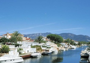 Holiday Home Peni 29B Empuriabrava