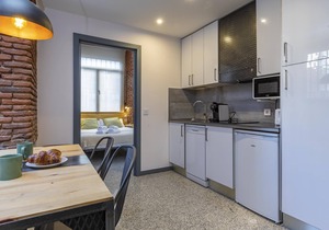 HOMEABOUT IMPERIAL APARTMENT IV