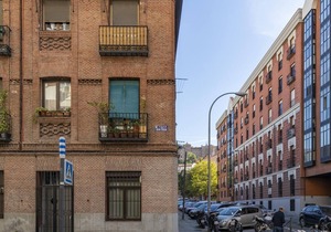 HOMEABOUT IMPERIAL APARTMENT I