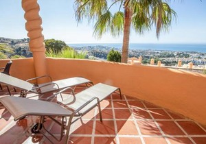 Lovely Apartment In Calahonda With Wifi