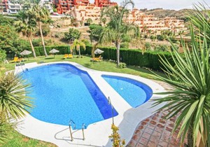 Lovely Apartment In Calahonda With Wifi