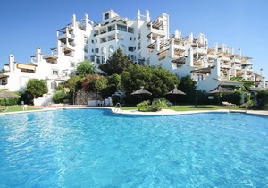 Lovely apartment in Calahonda with WiFi