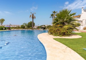 Lovely apartment in Calahonda with WiFi