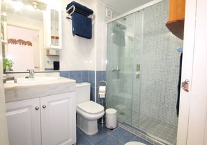 Lovely BEST LOCATION, SUNNY Penthouse, CENTRAL HEATED, AIRCO, WIFI, BEACH, POOL