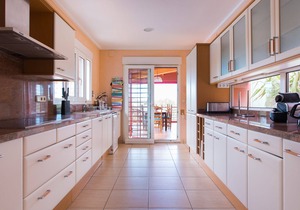 LUXURY AIR-CONDITIONED VILLA WITH SEA VIEW 5 BED 10 PEOPLE WI FI