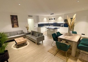 LUXURY APARTMENT MARINA BOTAFOCH