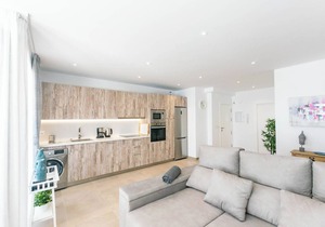 Luxury Apartment with Mountain View, Garden & Wi-Fi