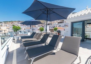 Luxury Apartment with Mountain View, Garden & Wi-Fi