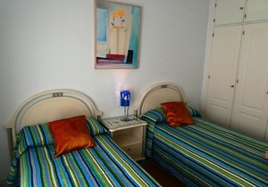 Luxury Apartment with Private Garage and Communal Pool. FREE WIFI