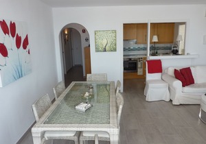 Modern Apartment with Shared Pool, Wifi, A/C and Sea View in Santa Ponsa