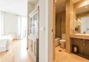 Prado Museum Apartment