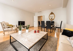 Prado Museum Apartment