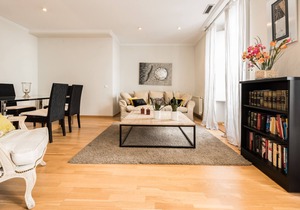 Prado Museum Apartment