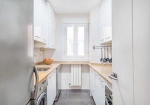 RETIRO VI - Two Bedroom Apartment, Sleeps 4