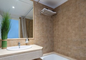 Royal Apartment 2 /freeWiFi,sharedpool,freeparking