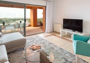 Royal Apartment 2 /freeWiFi,sharedpool,freeparking