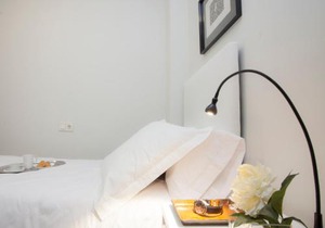 SingularStays Mar44