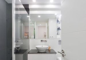 Studio with terrace and rooftop pool in Salamanca neigborhood. Full equipped, with A/C and internet