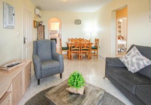 Stunning Apartment In Torrevieja