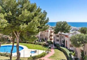 Stunning Riviera Penthouse with Seaview Ref 123