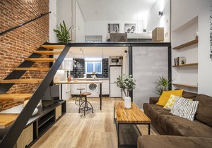 Stylish duplex apartment in Retiro.
