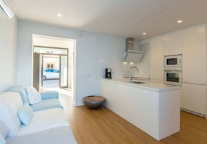 Stylish terraced house near the sea