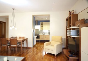 Three bedroom apartment Ronda Universitat - You Stylish