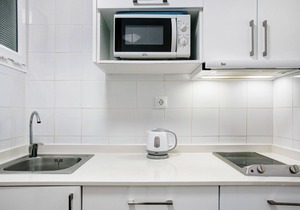 Vacation Apartment 'Frente al Mar 308' with Sea View, Terrace & Wi-Fi