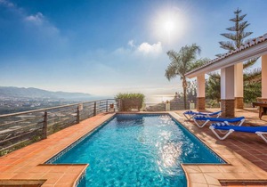 Villa Alcahuey Torrox