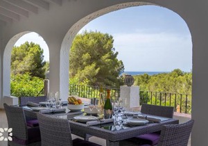 Villa Corasol by Abahana Villas