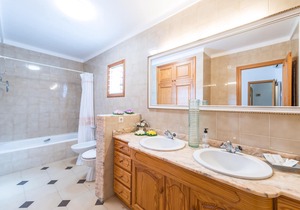 VILLA MANRESA - Chalet with sea views in Alcúdia - Manresa. Free WiFi.