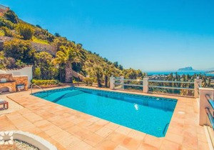 Villa Scarlett by Abahana Villas