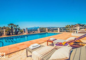 Villa Scarlett by Abahana Villas