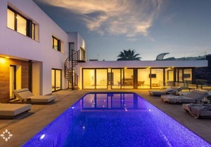 Villa Sea Happiness by Abahana Luxe