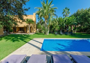 Villa Son Floriana - Four Bedroom Villa, Sleeps 8