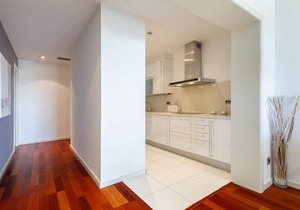 Wonderful 2-bd apart with balcony. Plaza Cataluña