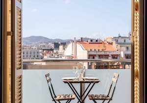 Wonderful 2-bd apart with balcony. Plaza Cataluña
