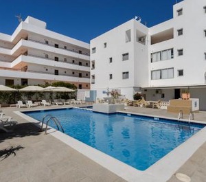 Apartamentos San Antonio Beach 