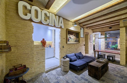 Valencia City Centre Apartment | 100 m² Apartment ∙ 2 bedrooms ∙ 4 guests