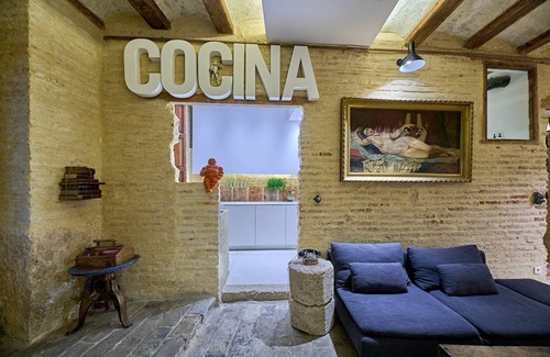 Valencia City Centre Apartment | 100 m² Apartment ∙ 2 bedrooms ∙ 4 guests