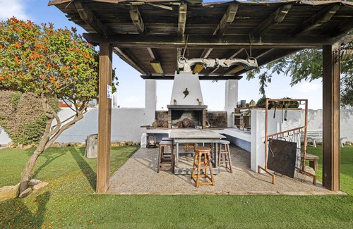 Castillo de Montemar House | 100 m² Finca ∙ 4 bedrooms ∙ 12 guests